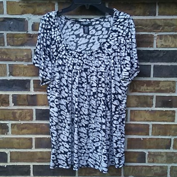 Valerie Stevens Tops - Valerie Stevens Blouse